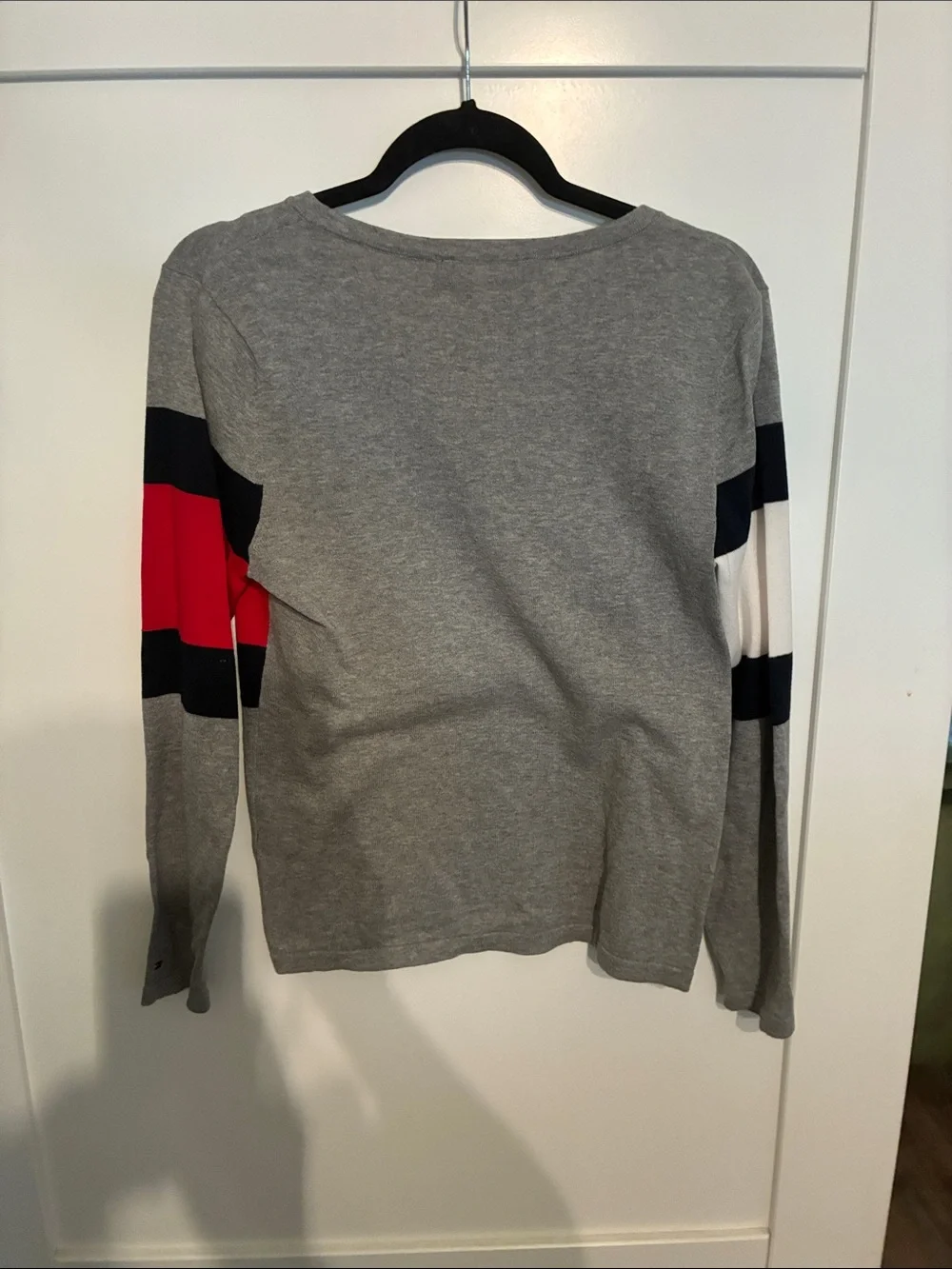 Tommy Hilfiger Men's Gray V-Neck Sweater with Navy, Red & White Colorblock